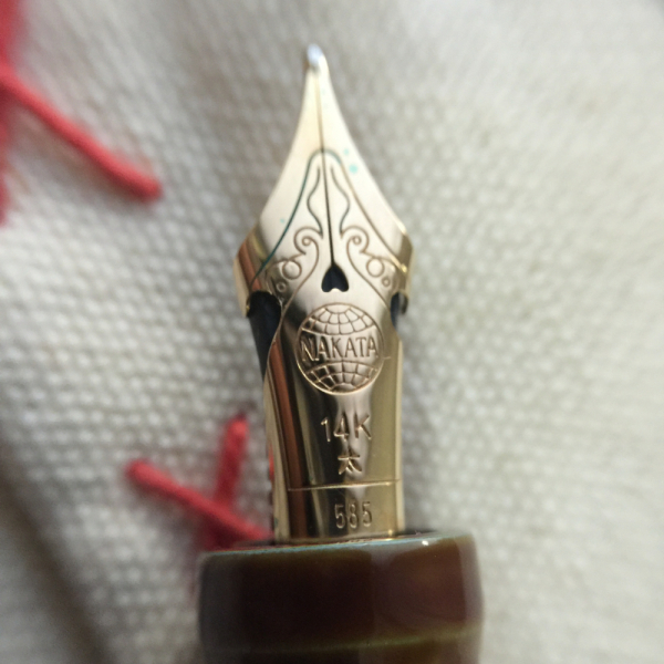 Elastic broad nib